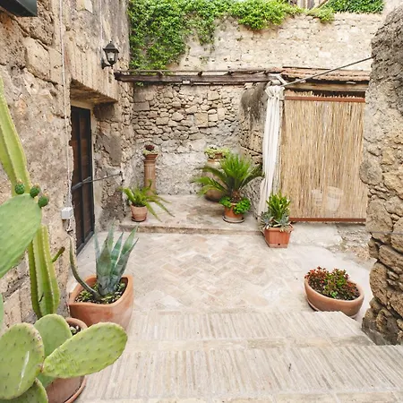 La Casetta Tra Le Mura * Tarquinia